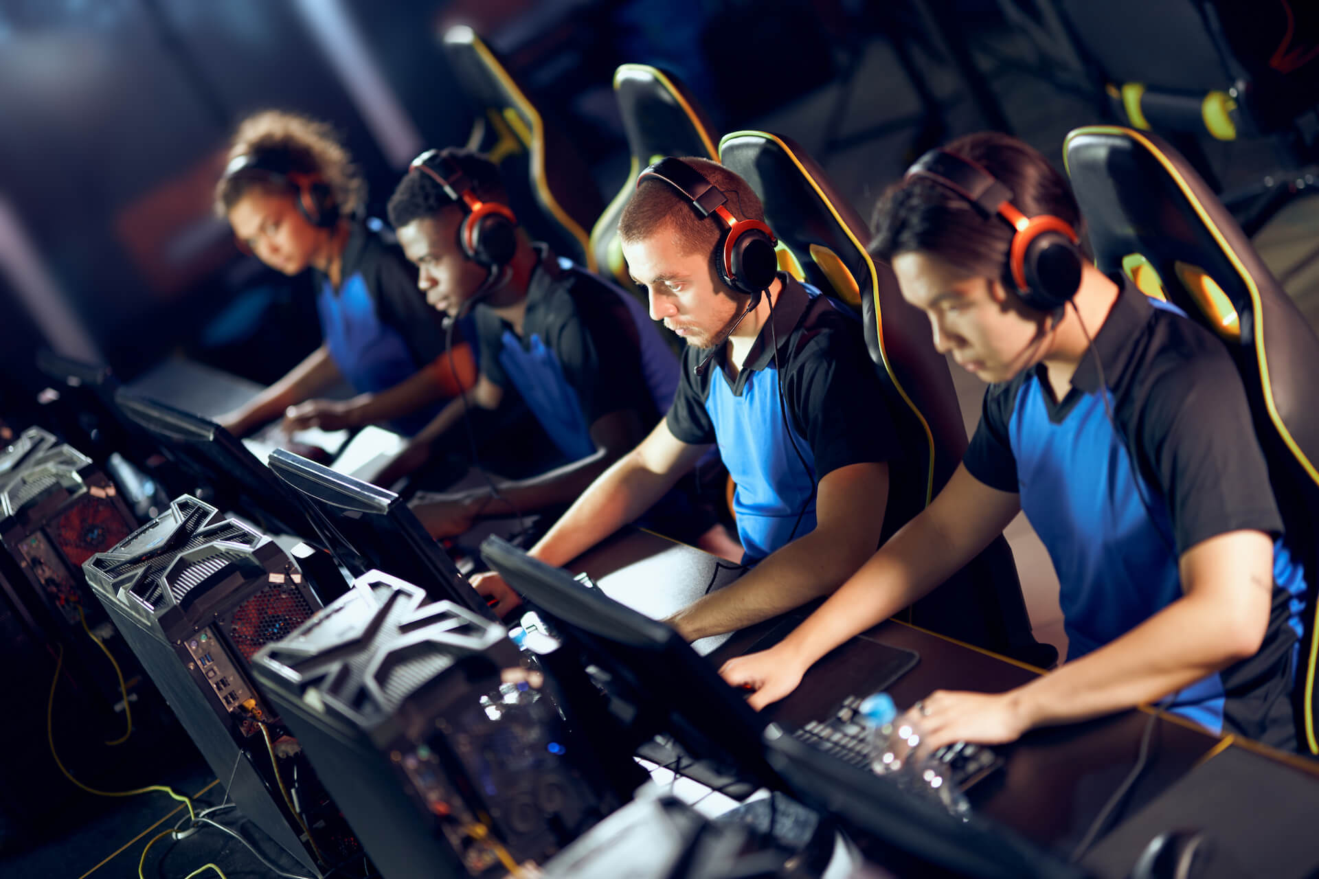team-of-focused-professional-cybersport-gamers-wea-2021-10-29-23-04-11-utc.jpg