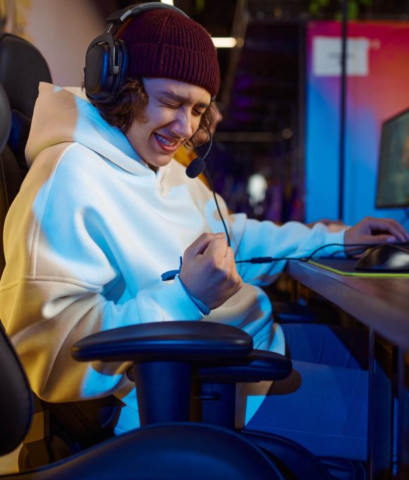 young-gamer-in-headphones-play-in-game-club-2021-09-03-06-00-30-utc.jpg young-gamer-in-headphones-play-in-game-club-2021-09-03-06-00-30-utc.jpg